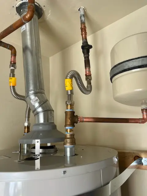 Water heater installation and plumbing repair in Lakewood Estates